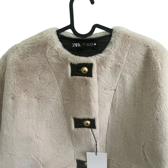 Zara Faux Fur Jacket ZW Collection – Ecru – Size Small – Metal Button Closure - Picture 4 of 8
